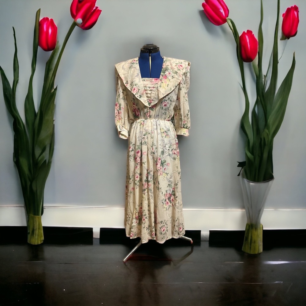 Oh so 1980’s vintage floral dress